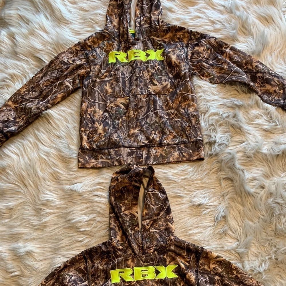 Reebok Pullovers - Picture 6 of 6